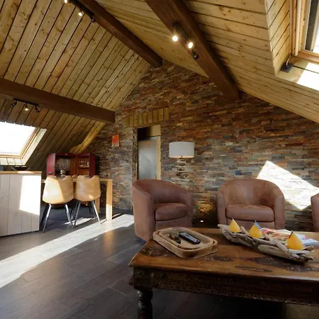 בית נופש La Nouchettiere לה רושה - אן - ארדן